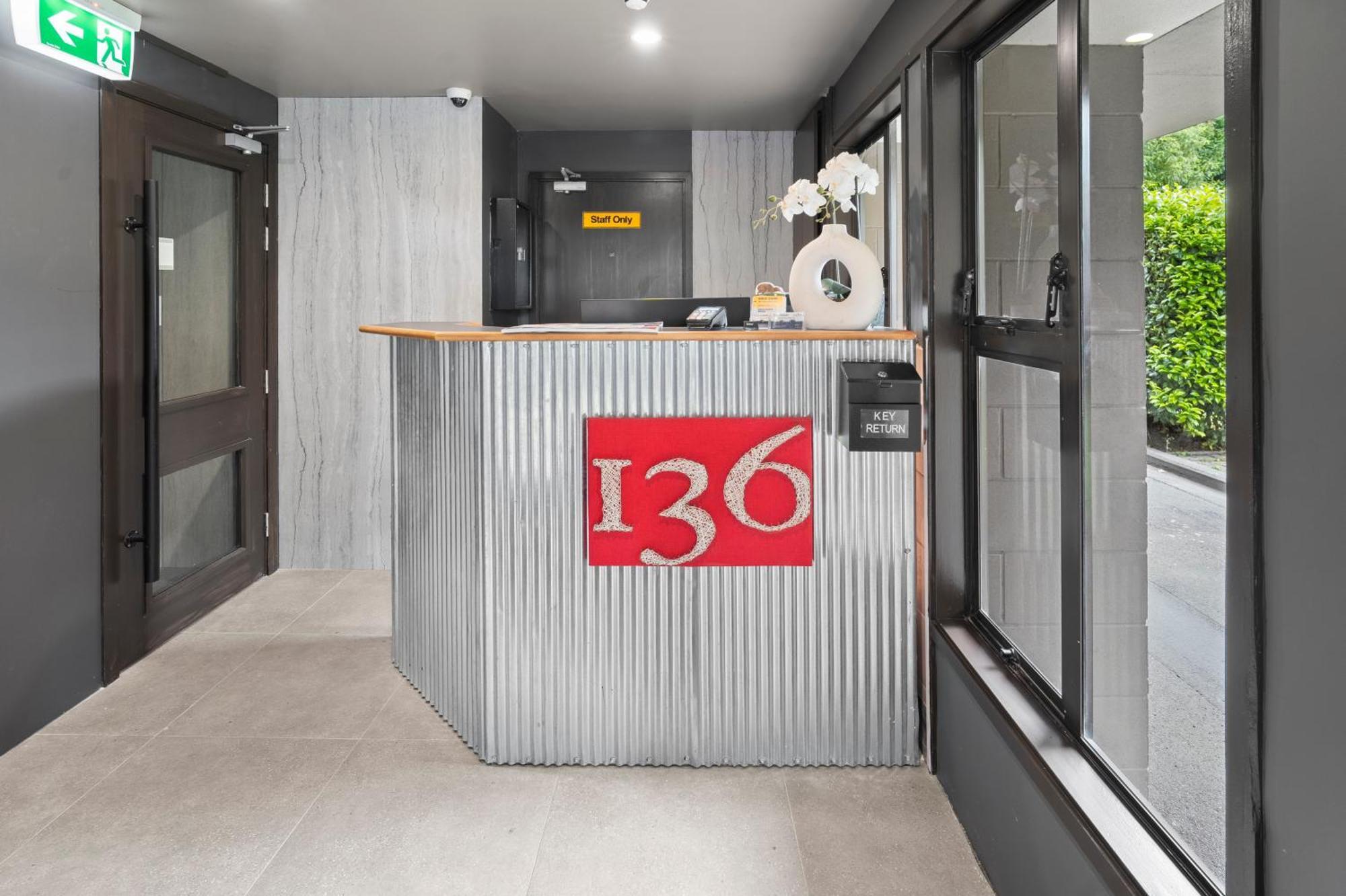 136 On Bealey Motel Christchurch Exterior foto