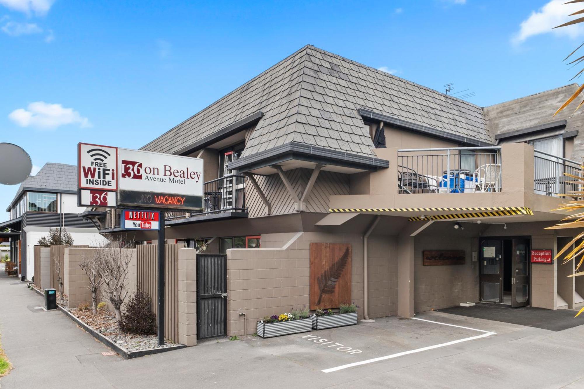 136 On Bealey Motel Christchurch Exterior foto